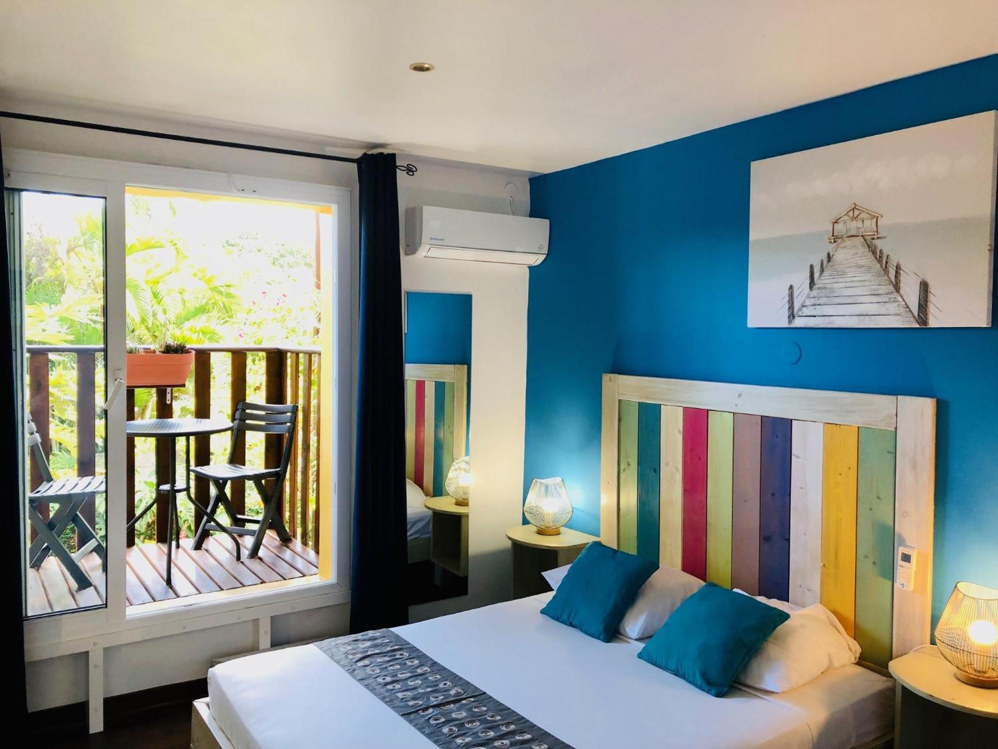 Hotel Les Bougainvilliers Сен-Жиль-ле-Бен Екстер'єр фото